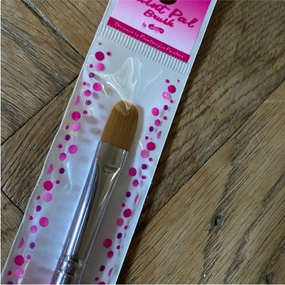 Paint Pal Face Paint Filbert Brush - Picture 1 of 4
